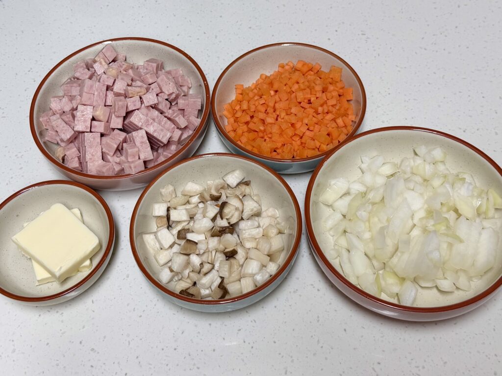 햄야채볶음밥 야채손질