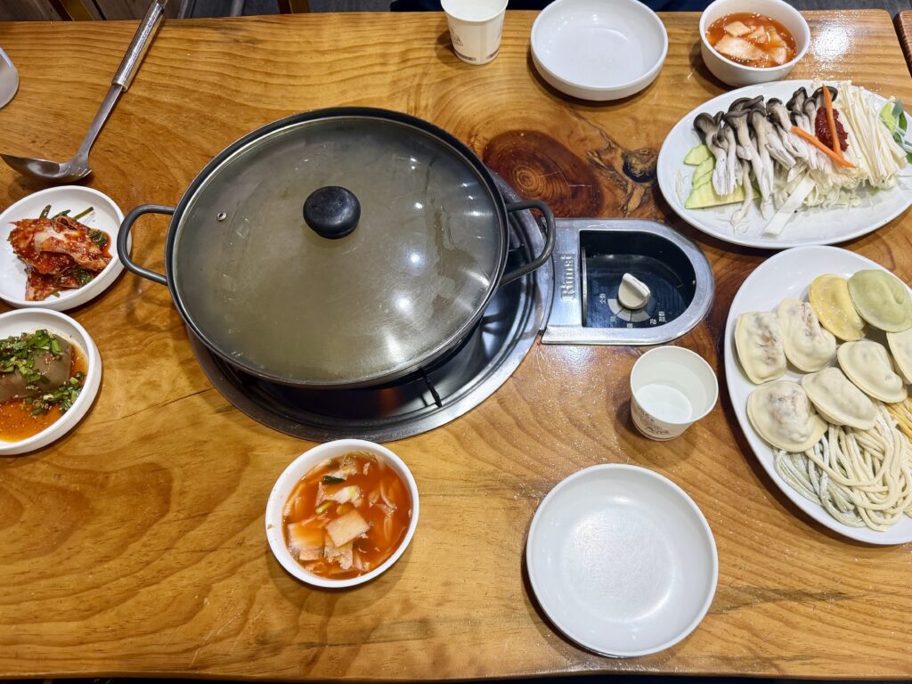 부천 황해도 김치 만두전골