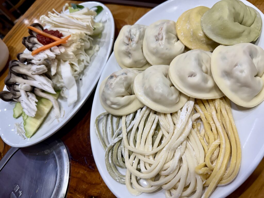 부천 황해도 김치 만두전골 재료